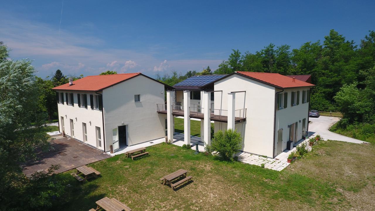 Cascina Monte Diviso Hostel Γκαλλαράτε Εξωτερικό φωτογραφία