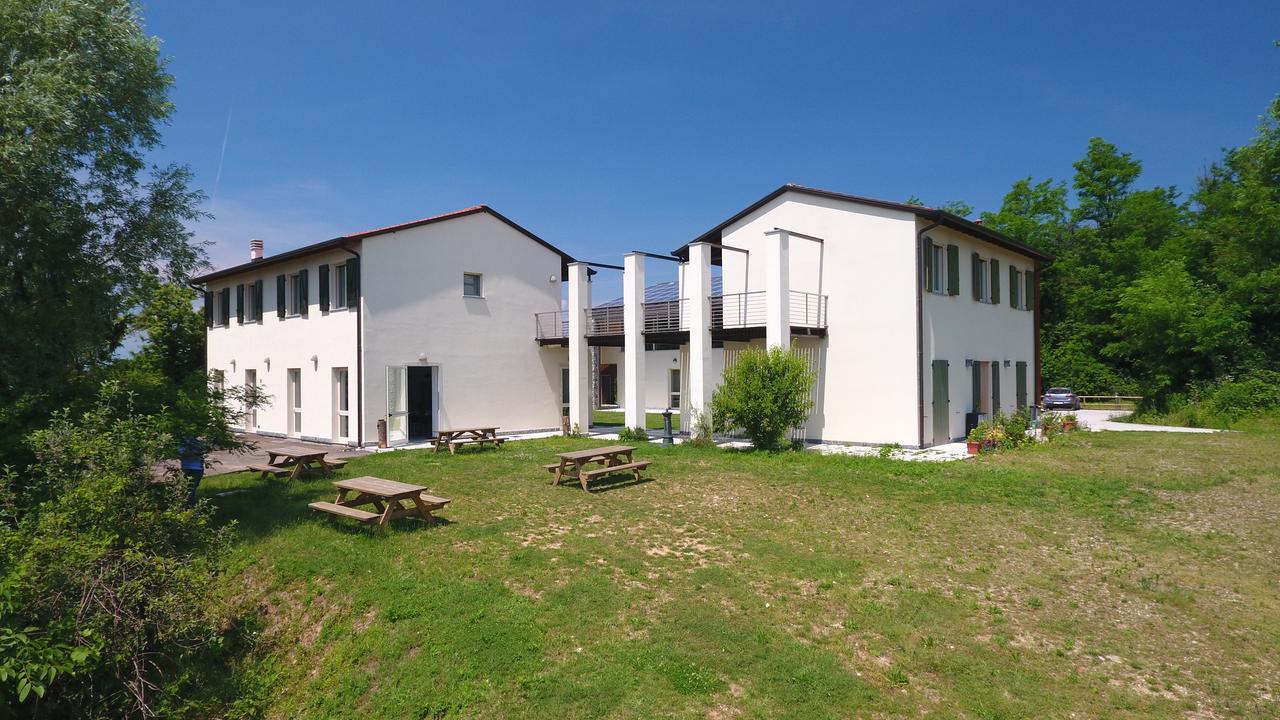 Cascina Monte Diviso Hostel Γκαλλαράτε Εξωτερικό φωτογραφία